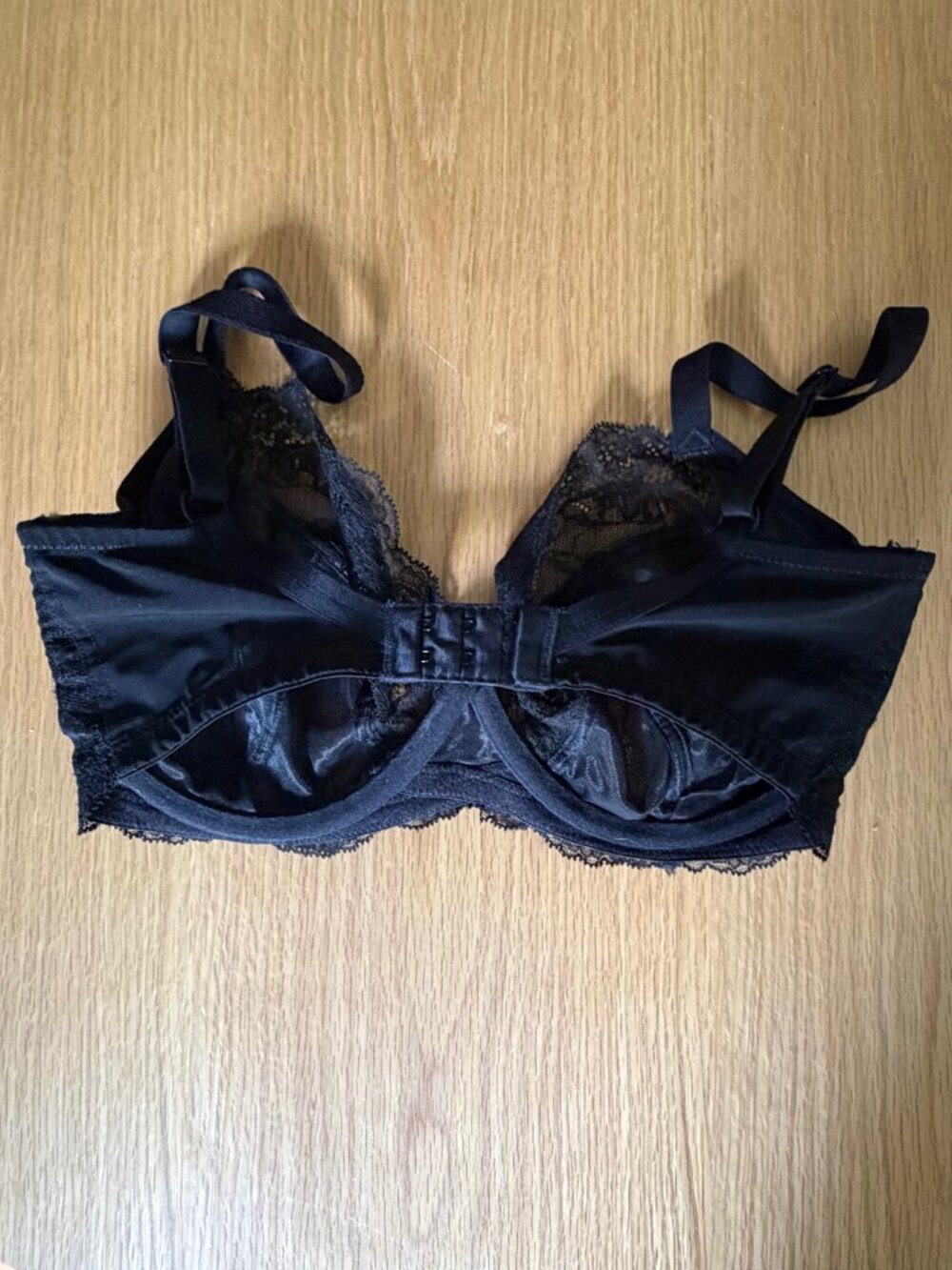 Lot of four 30G black bras - Picture 3 of 9